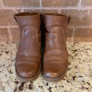 Brown leather Roots boots
